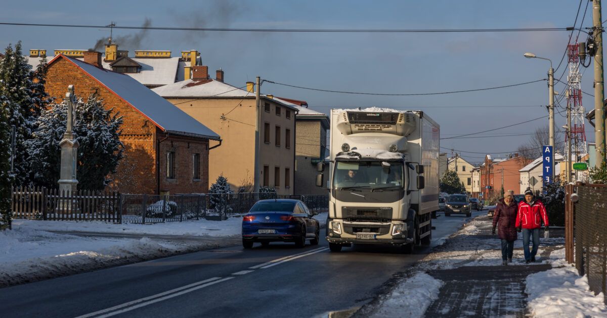 https://www.cleanairfund.org/news-item/cost-of-eu-air-pollution/ social preview image