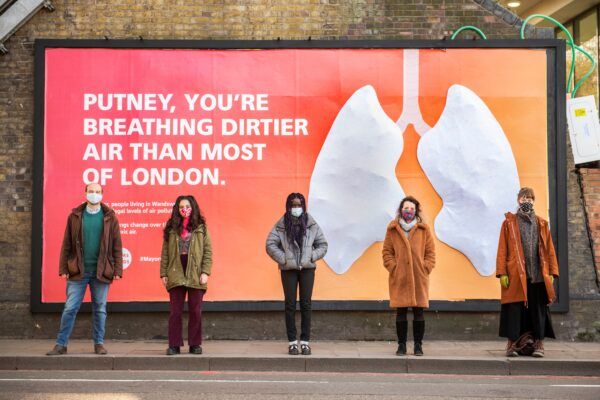 Street billboards in London, present impact of air pollution on lung health